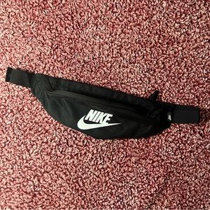 Nike Heritage Waist Pack